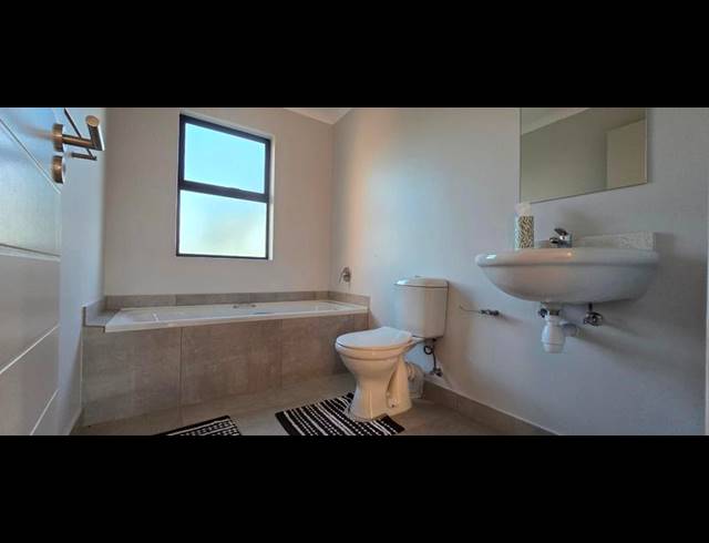 3 BEDROOM TOWNHOUSE FOR SALE IN HAYFIELDS